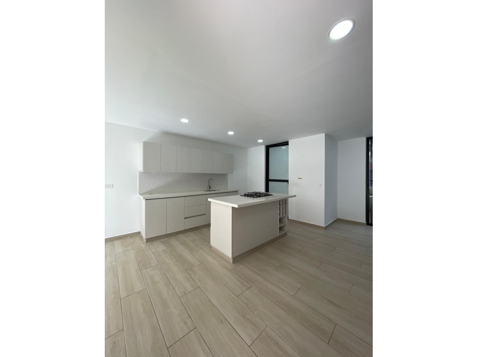 Casa disponible para Arriendo tradicional la Ceja, sector el Viva. — foto 2