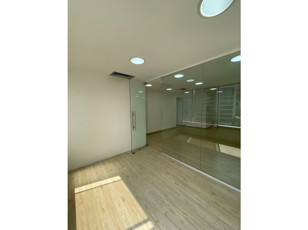 Oficina disponible para arriendo tradicional en Poblado, Milla de oro — foto 6