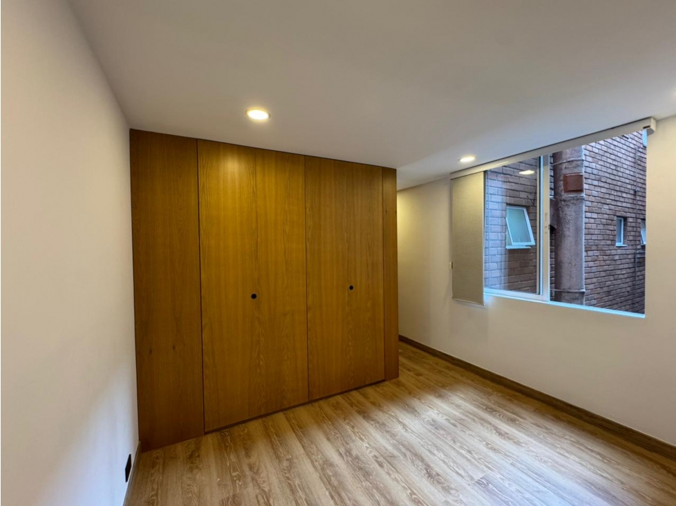 VENTA APARTAMENTO CERCA AL PRIMER PARQUE DE LAURELES — foto 3