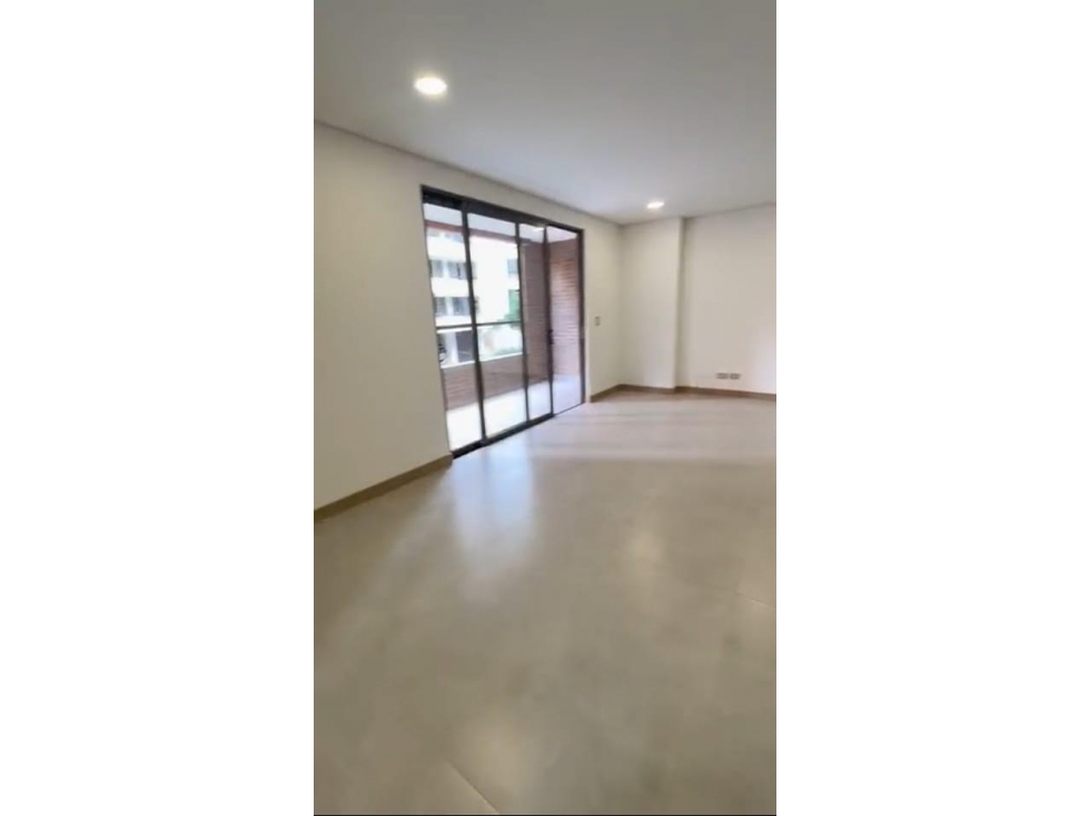 VENTA APARTAMENTO A DOS CUADRAS DE LA 33 CON 78 — foto 2