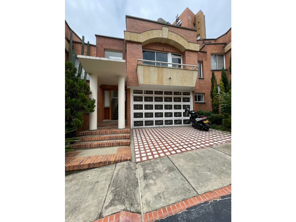 Casa disponible para arriendo tradicional El poblado ,sector El Tesoro