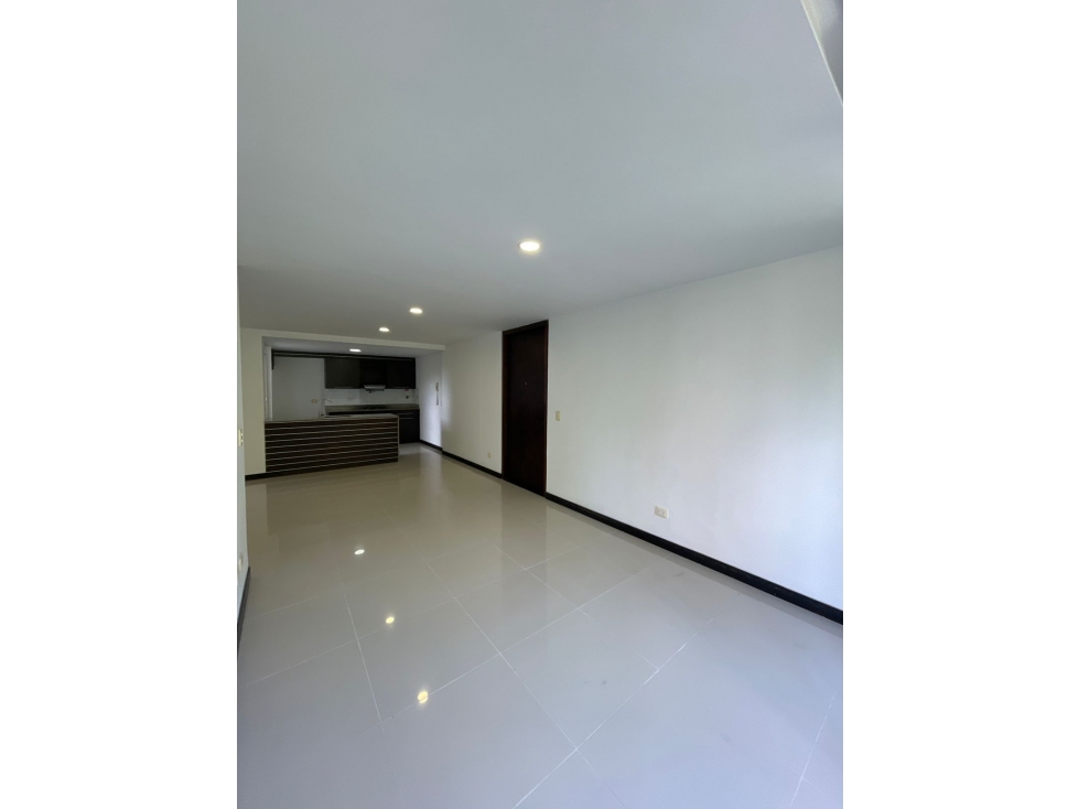 Apartamento para Arriendo tradicional. Poblado sector Loma del Indio — foto 4