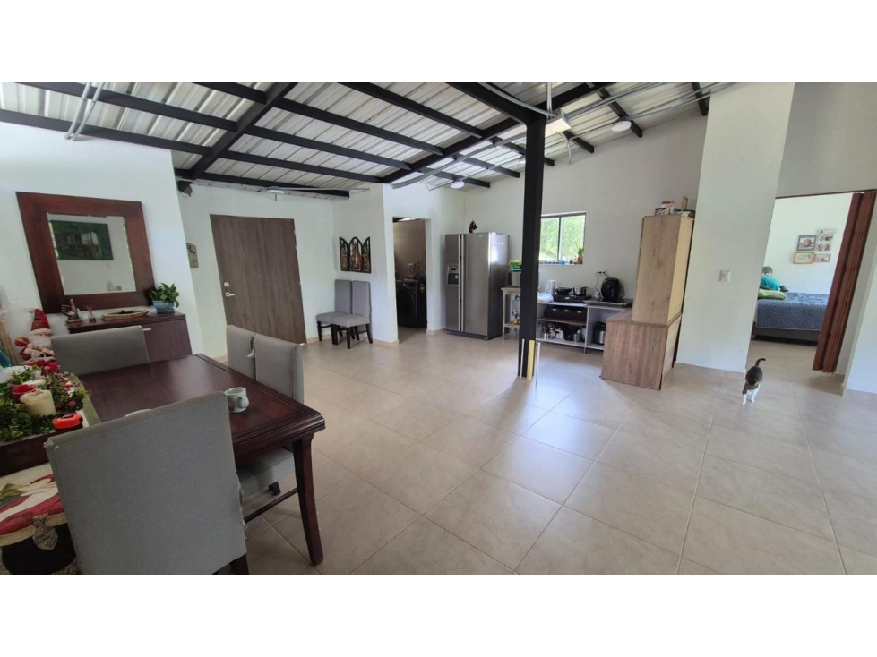 Casa campestre en parcelación cerrada Caldas- La Miel - 2