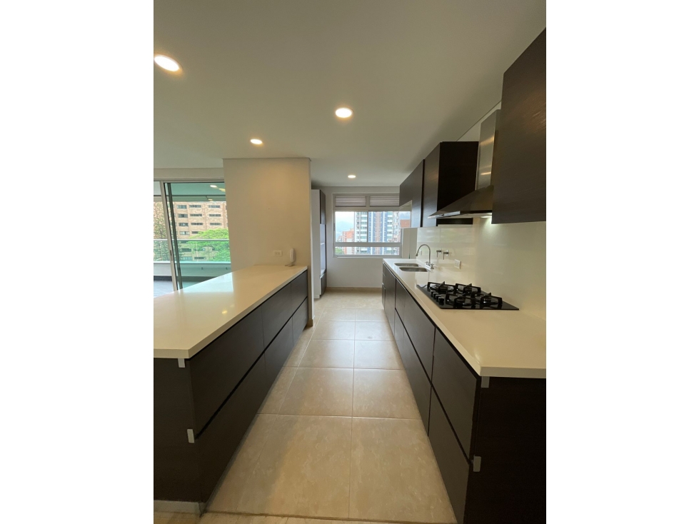 Apartamento Arriendo tradicional (sin amoblar), Poblado Castropol — foto 4