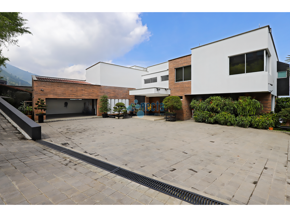 Exclusiva casa en Venta El Poblado - 1