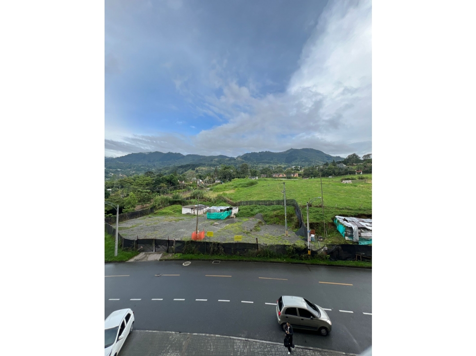 Apartamento para arriendo en Envigado sector Loma del Escobero. — foto 3