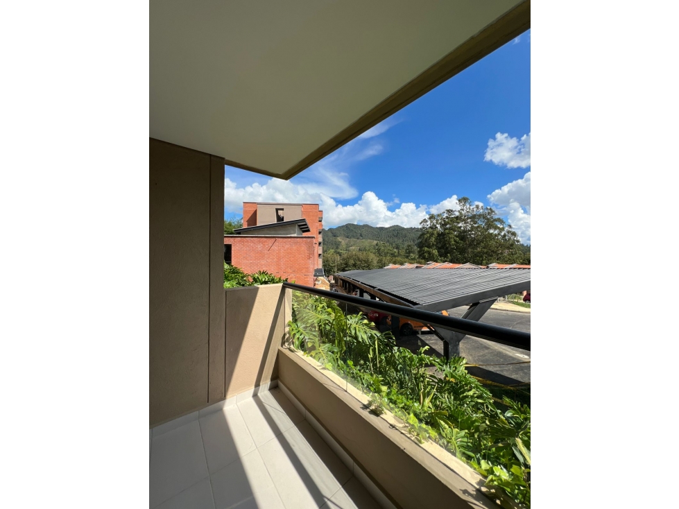 Apartamento disponible para Renta tradicional, ubicado en el Retiro. — foto 2