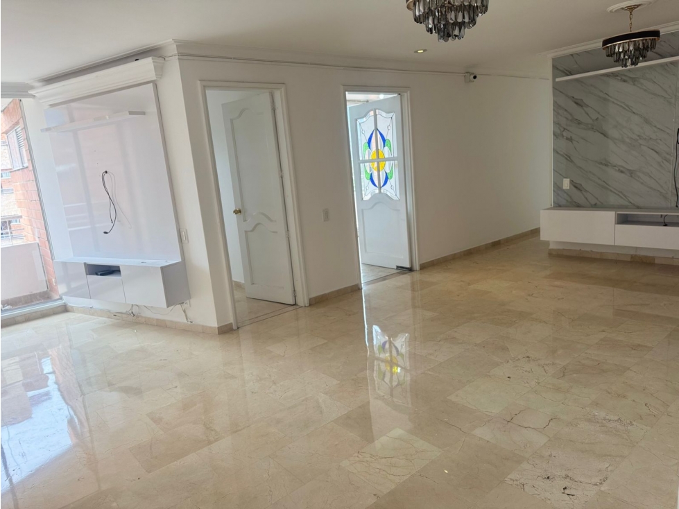 Apartamento en venta a pocos pasos del Viva Laureles — foto 2