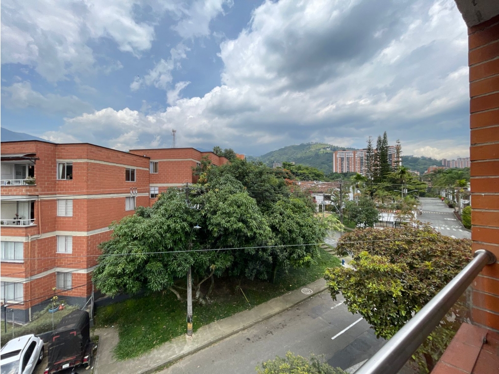 Apartamento Arriendo tradicional. Envigado sector el Dorado