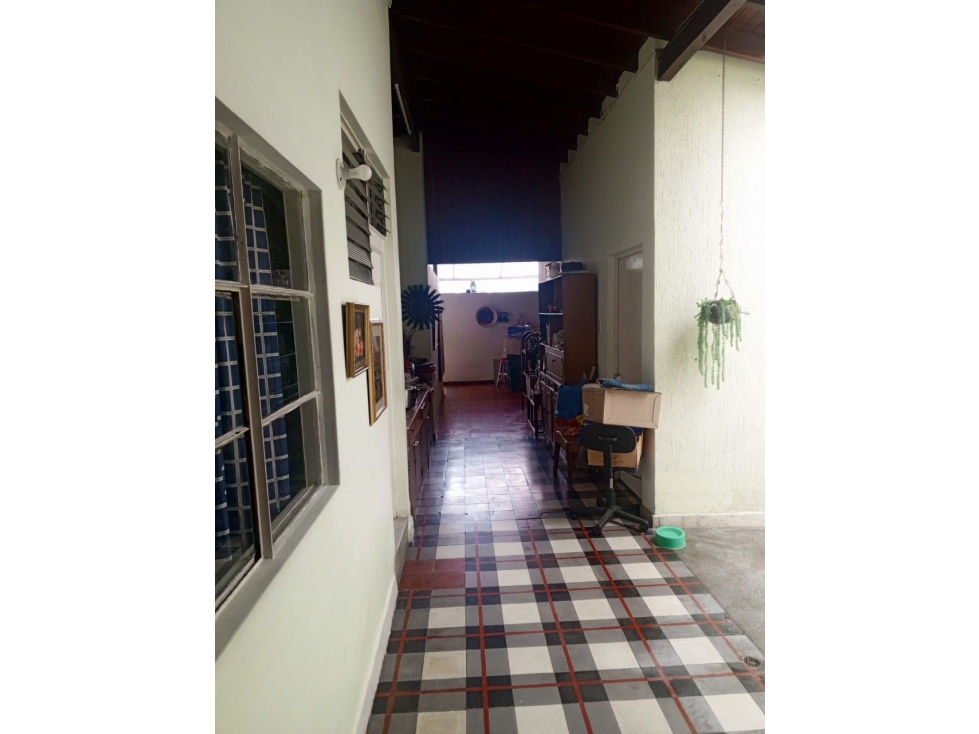 VENTA CASA LOTE EN LAURELES POR EL PRIMER PARQUE. — foto 4