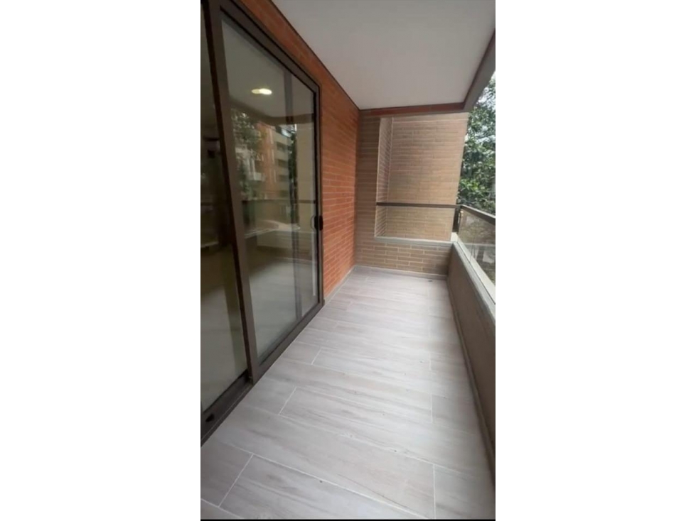 VENTA APARTAMENTO A DOS CUADRAS DE LA 33 CON 78
