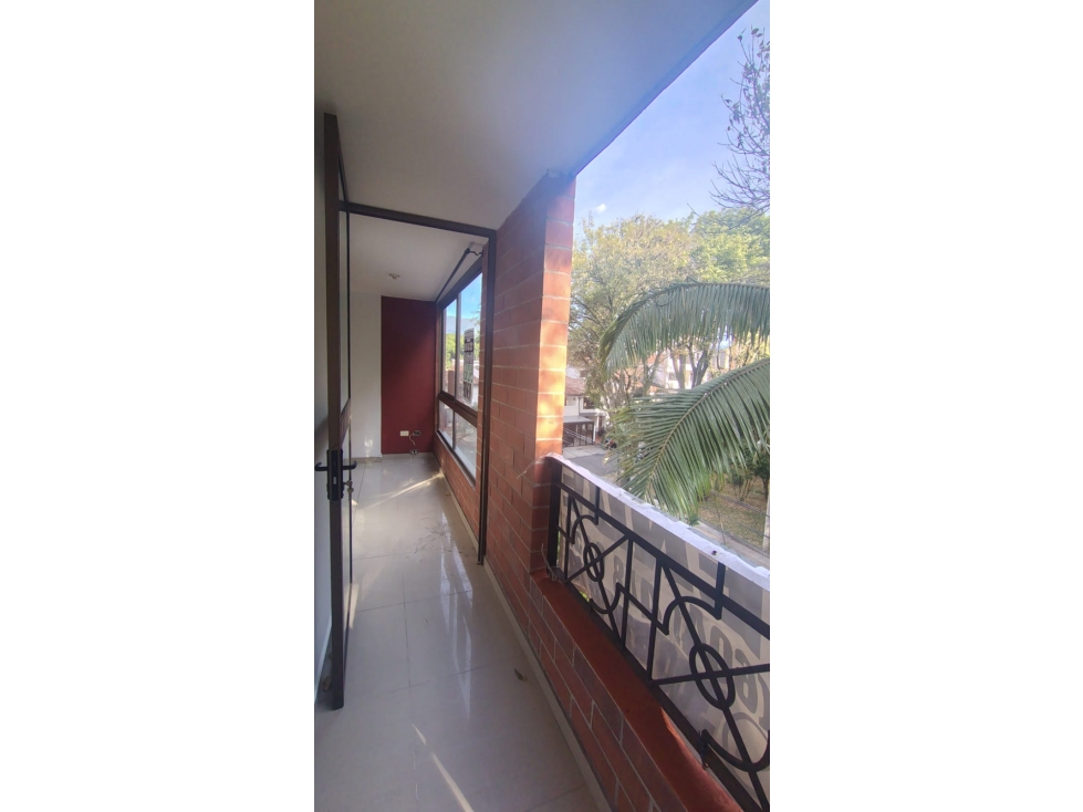 VENTA APARTAMENTO EN LOS COLORES MEDELLIN