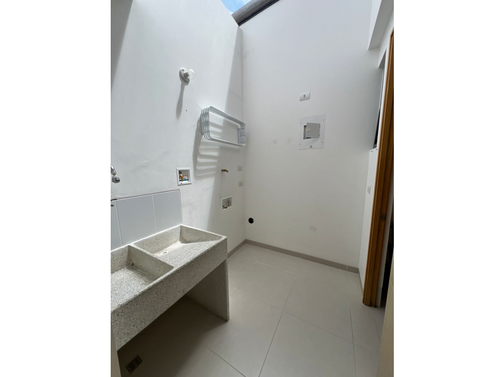 Hermosa Casa disponible para Renta, en el Retiro. — foto 6