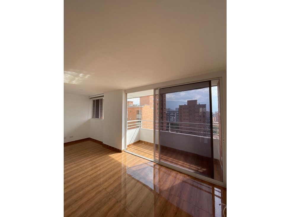 Apartamento para Renta tradicional, Laureles, sector Estadio.