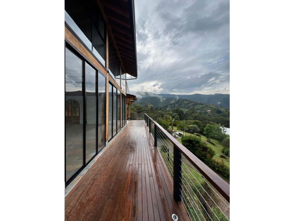 Casa para Arriendo tradicional el Retiro. Sector la Argentina