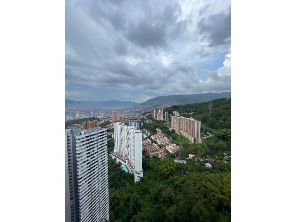 Apartamento para Arriendo tradicional en Las Palmas - Poblado. — foto 2