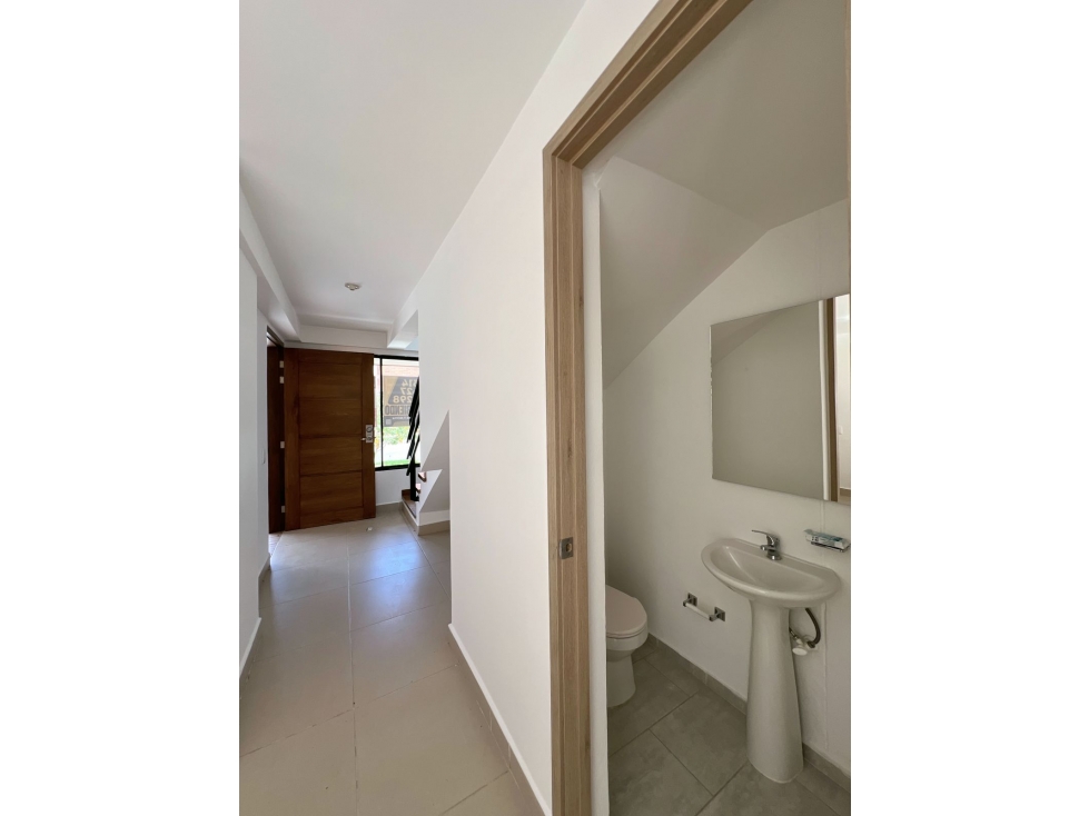 Casa disponible para Arriendo tradicional, la Ceja Sector el Viva - 5