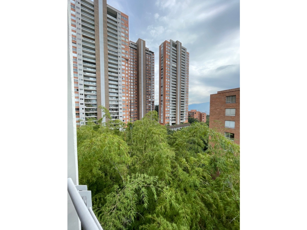 Apartamento para arriendo tradicional Poblado, sector El Tesoro