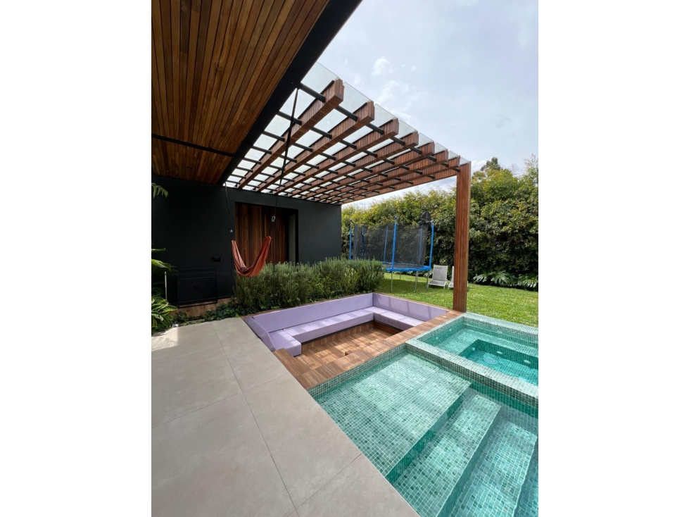 Espectacular Casa Campestre amoblada para arriendo en Llanogrande. - 5