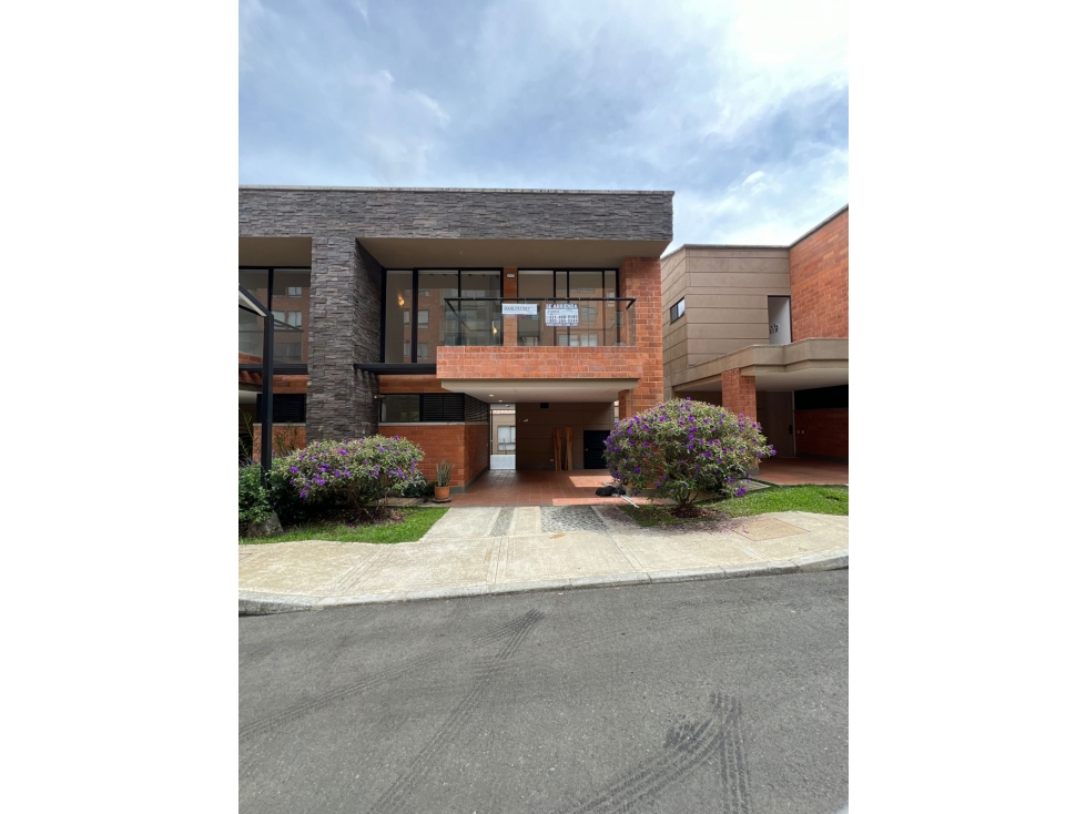 Casa disponible para Renta tradicional, el Retiro.