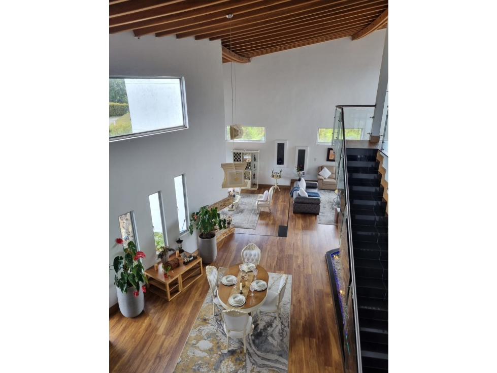 casa en arriendo alto del escobero - 2