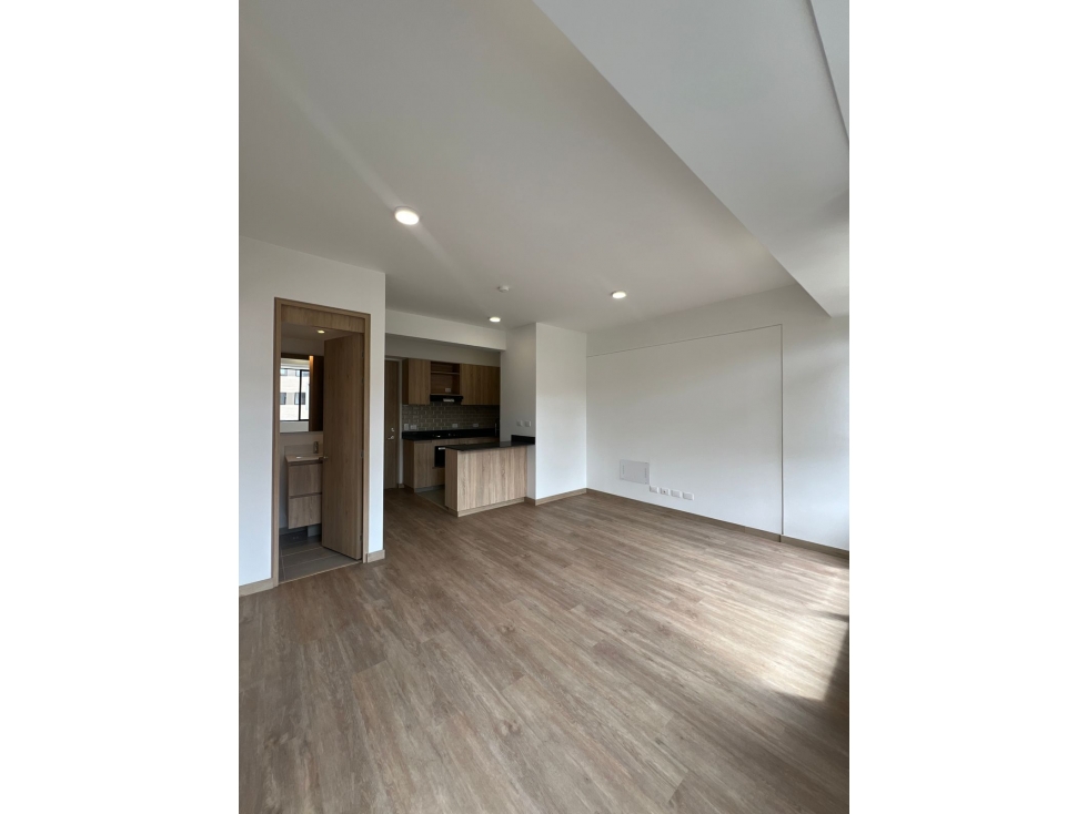 Apartaestudio, disponible para renta tradicional, el Retiro. — foto 3