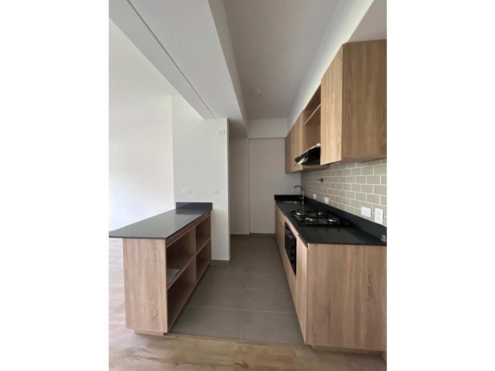 Apartaestudio, disponible para renta tradicional, en el Retiro. — foto 4