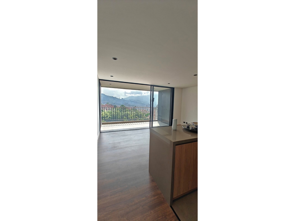 Apartamento para Arriendo tradicional. Envigado Loma del Esmeraldal.