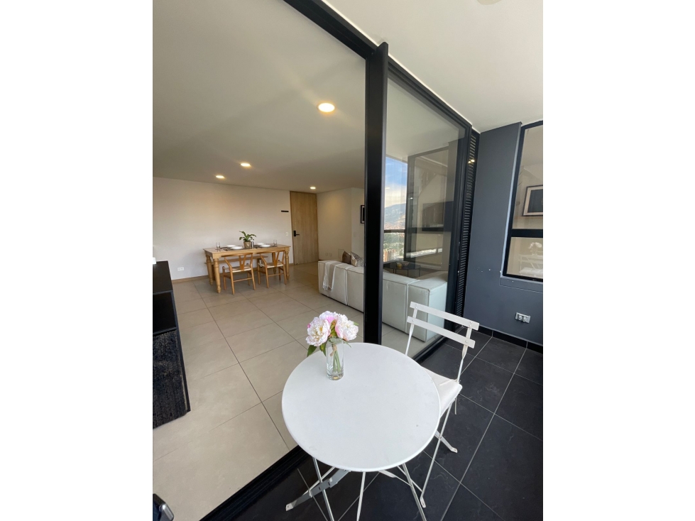 Apartamento para Arriendo Amoblado. Poblado, Sector las Palmas — foto 2