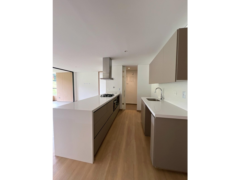 Apartamento disponible Arriendo tradicional en el Retiro. — foto 5