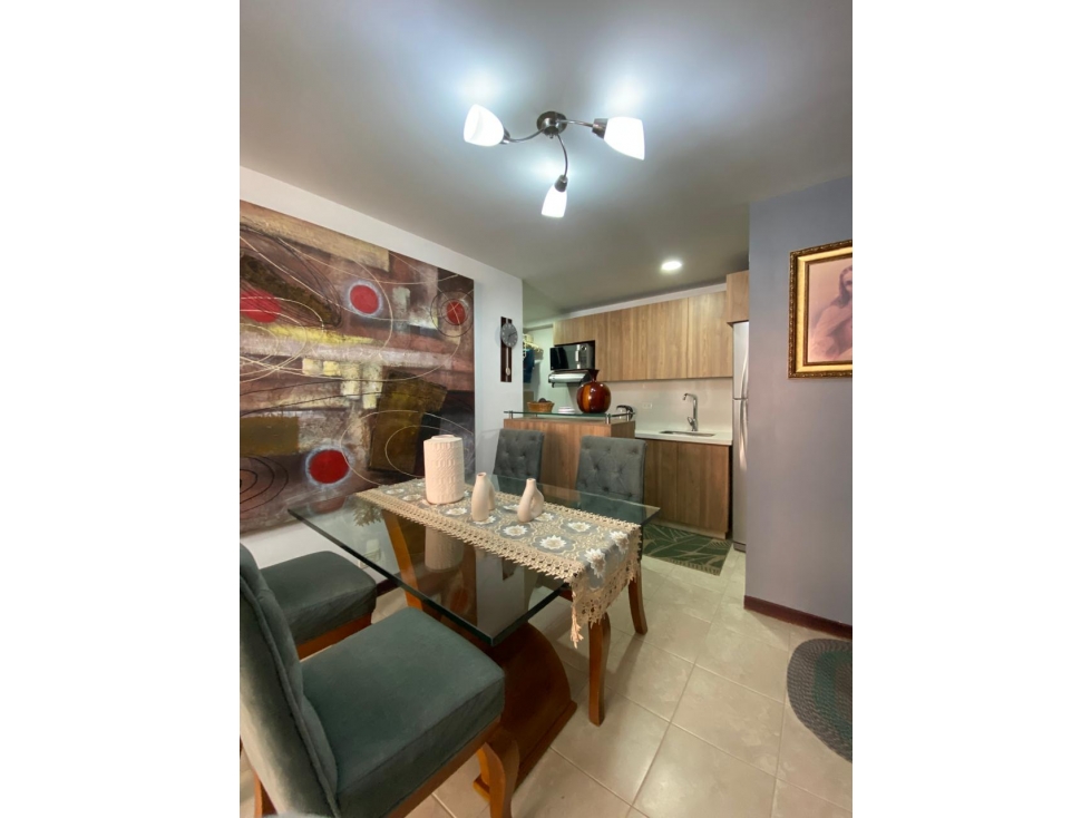 Apartamento remodelado para Venta en el Poblado, sector Ciudad del Río — foto 5