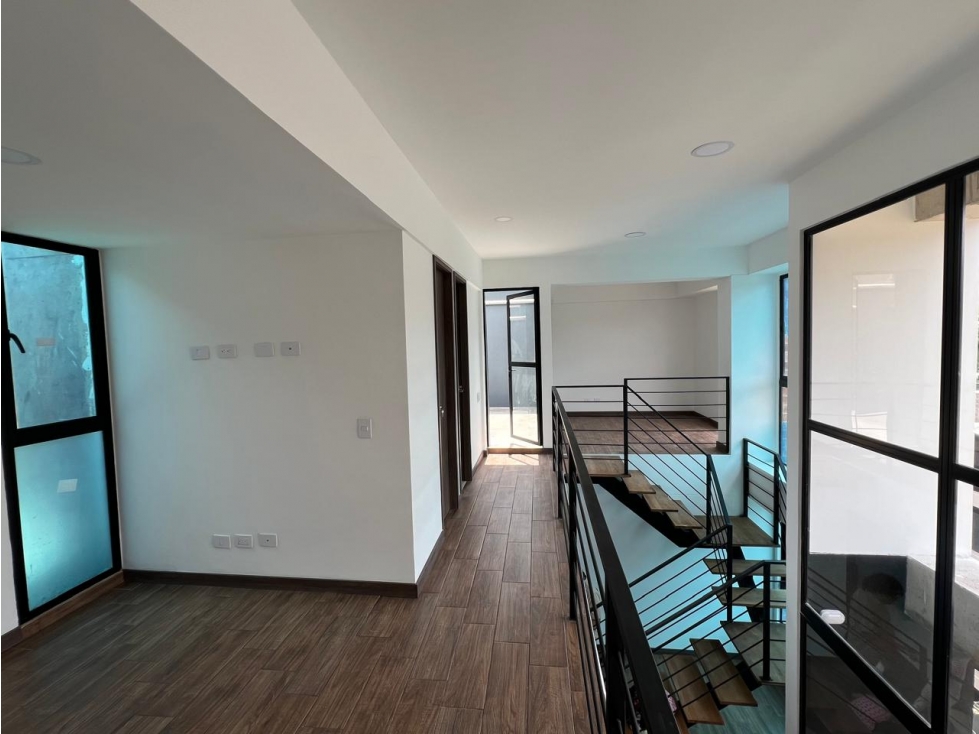 HERMOSO APARTAMENTO EN CESION DE DERECHOS EN EL RETIRO — foto 3