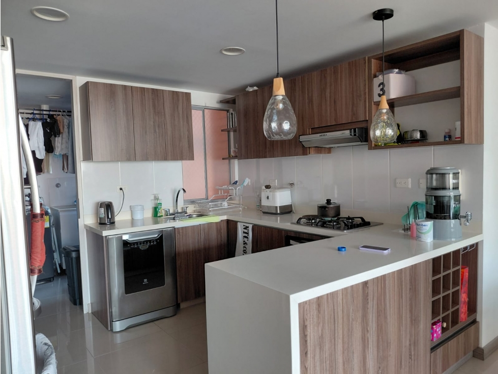 ESPECTACULAR APARTAMENTO LOMA SAN JOSE PARTE BAJA SABANETA — foto 4