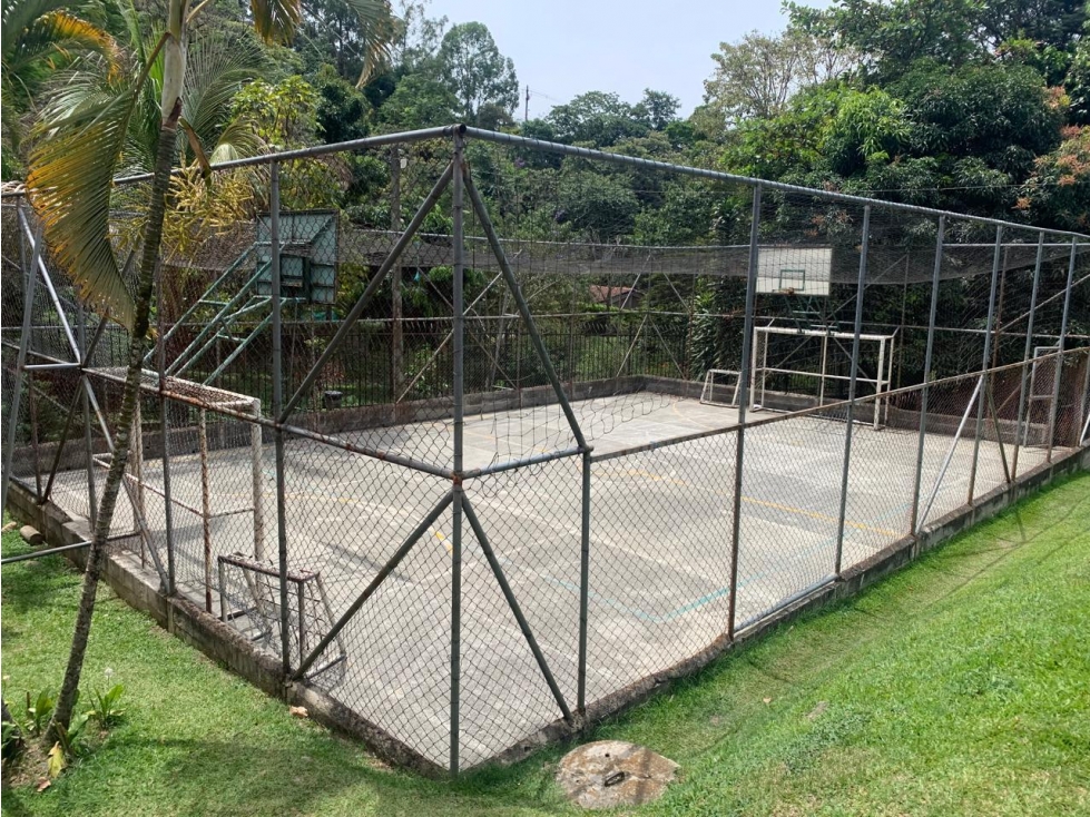 VENTA DE CASA BI FAMILIAR AL LADO DEL CLUB EL RODEO ALTO — foto 2