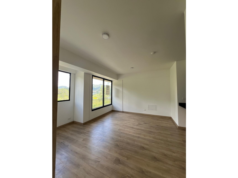 Apartaestudio, disponible para renta tradicional, en el Retiro. — foto 6