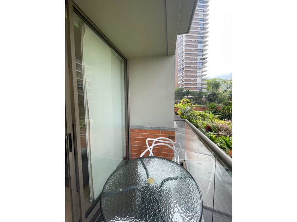 Apartamento para Arriendo amoblado, Poblado sector las Palmas. — foto 2