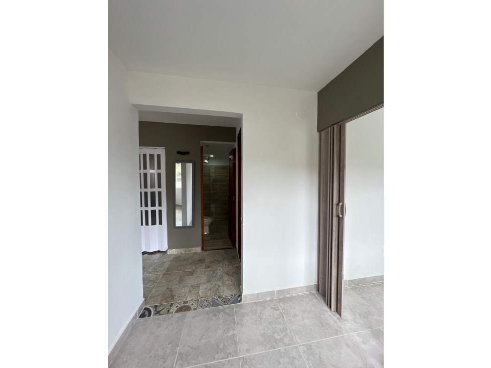 Apartamento disponible para Renta tradicional, ubicado en el Retiro. — foto 5