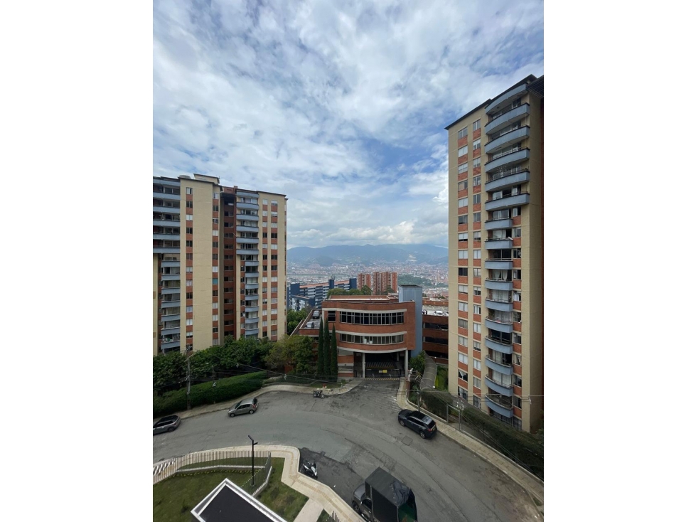 Apartamento Arriendo amoblado para estrenar, Poblado Loma del Indio.