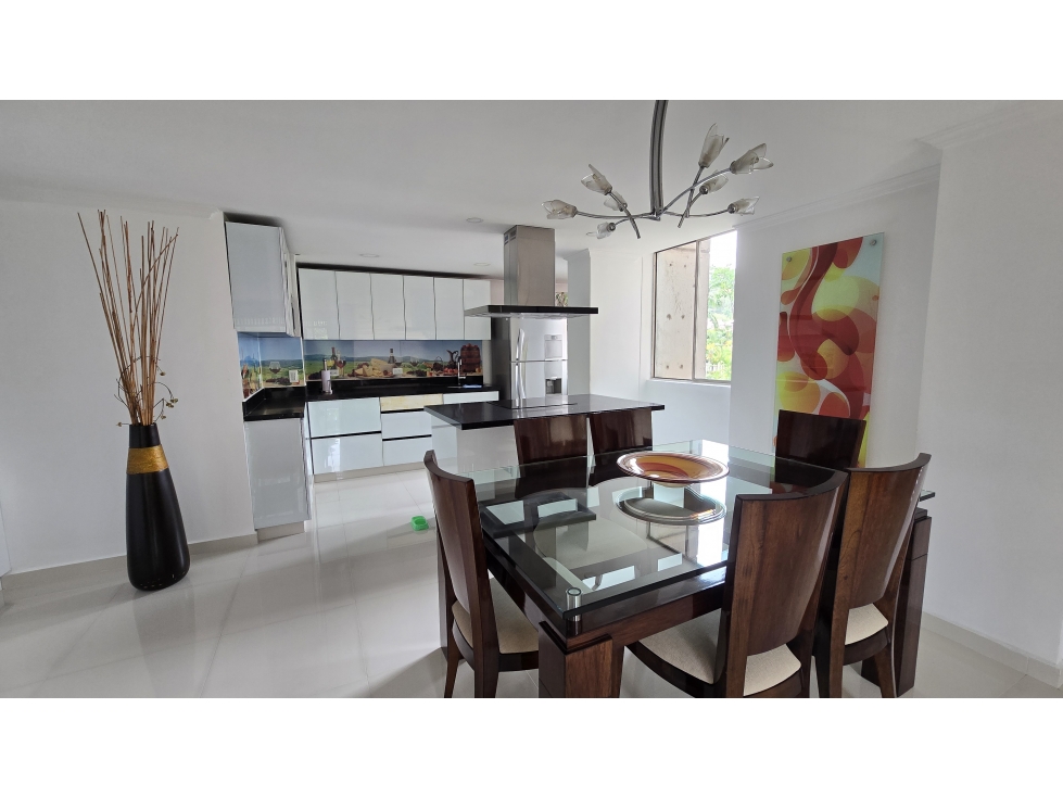 Arriendo apartamento en El Poblado sector Los Balsos