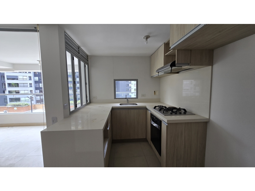 Arriendo apartamento en Envigado Loma de Las Brujas — foto 2