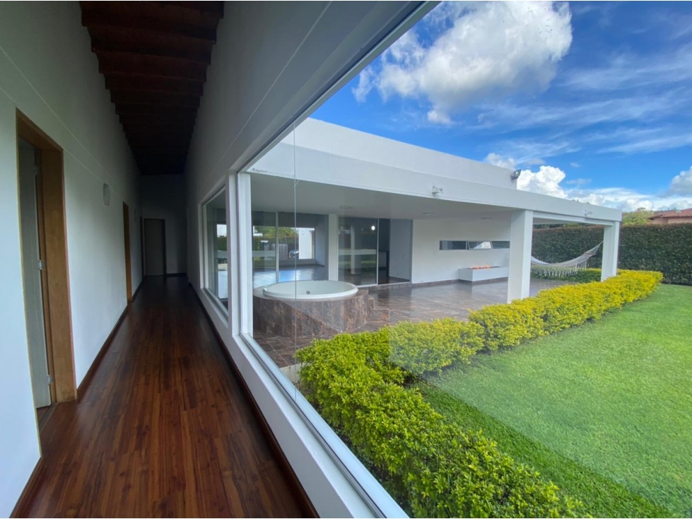 Arriendo casa en Llanogrande cerca al aeropuerto — foto 2