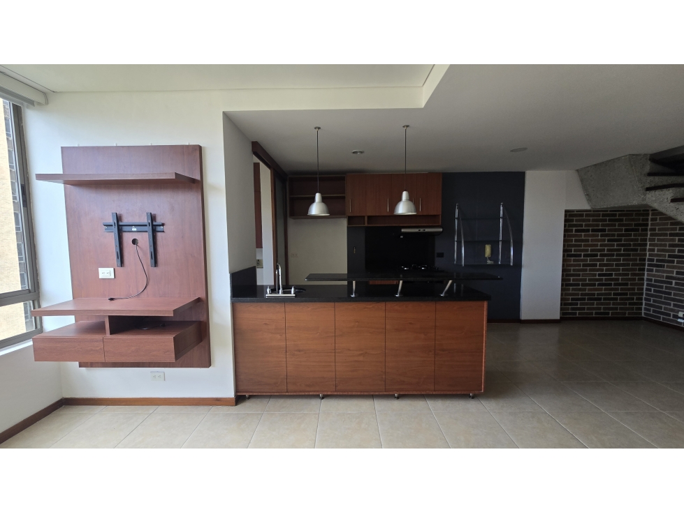 Vendo apartamento dúplex en El Poblado sector Alejandría — foto 2