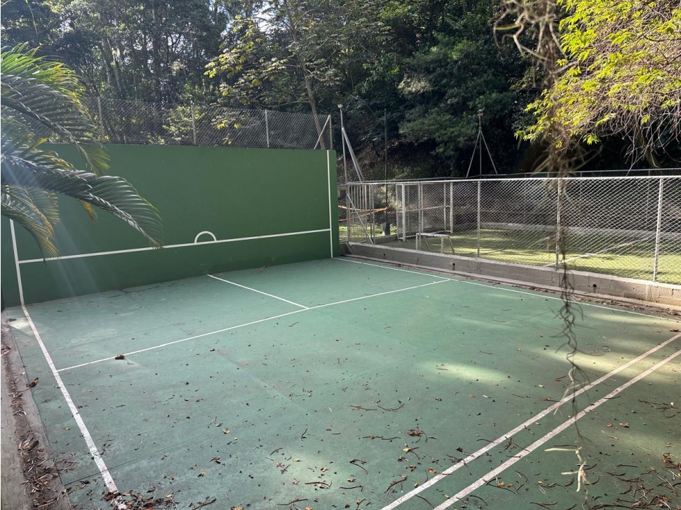 Venta de casa en Envigado, Loma del Escobero cerca a City Plaza — foto 2