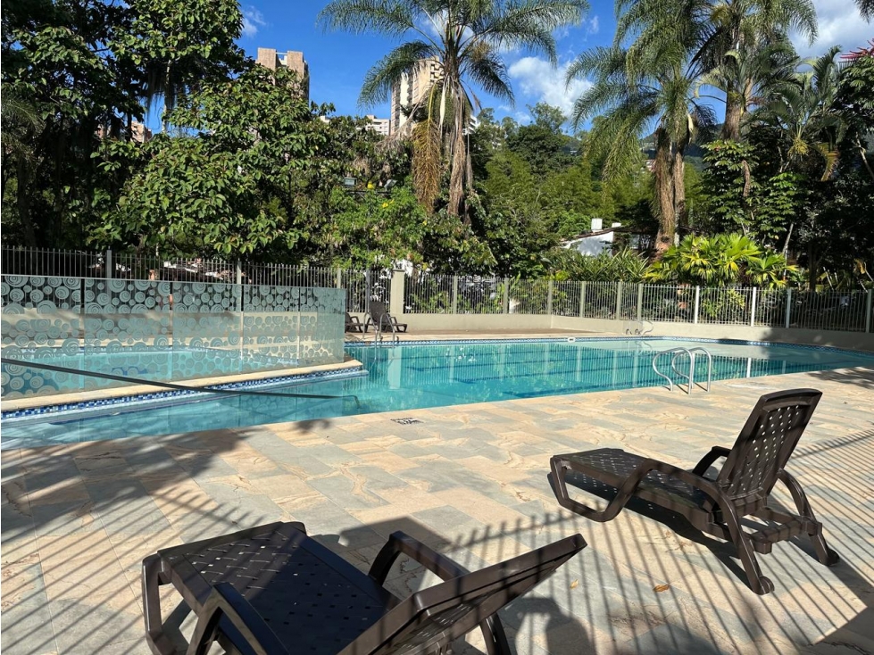 Venta de casa en Envigado, Loma del Escobero cerca a City Plaza — foto 4
