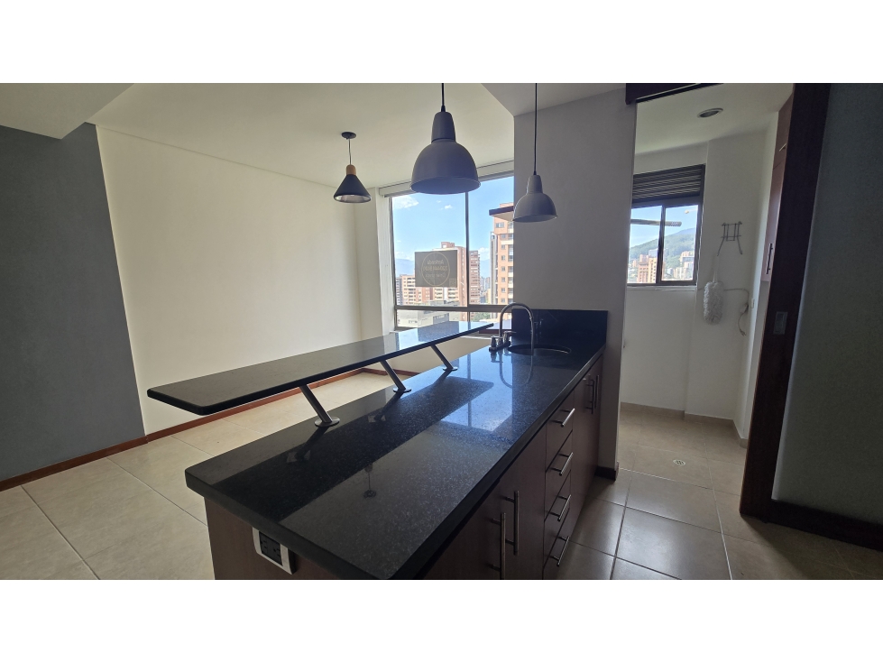 Vendo apartamento dúplex en El Poblado sector Alejandría — foto 3