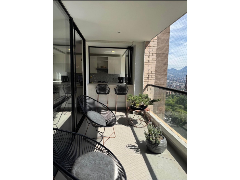 Arriendo apartamento en Loma de Las Brujas — foto 2