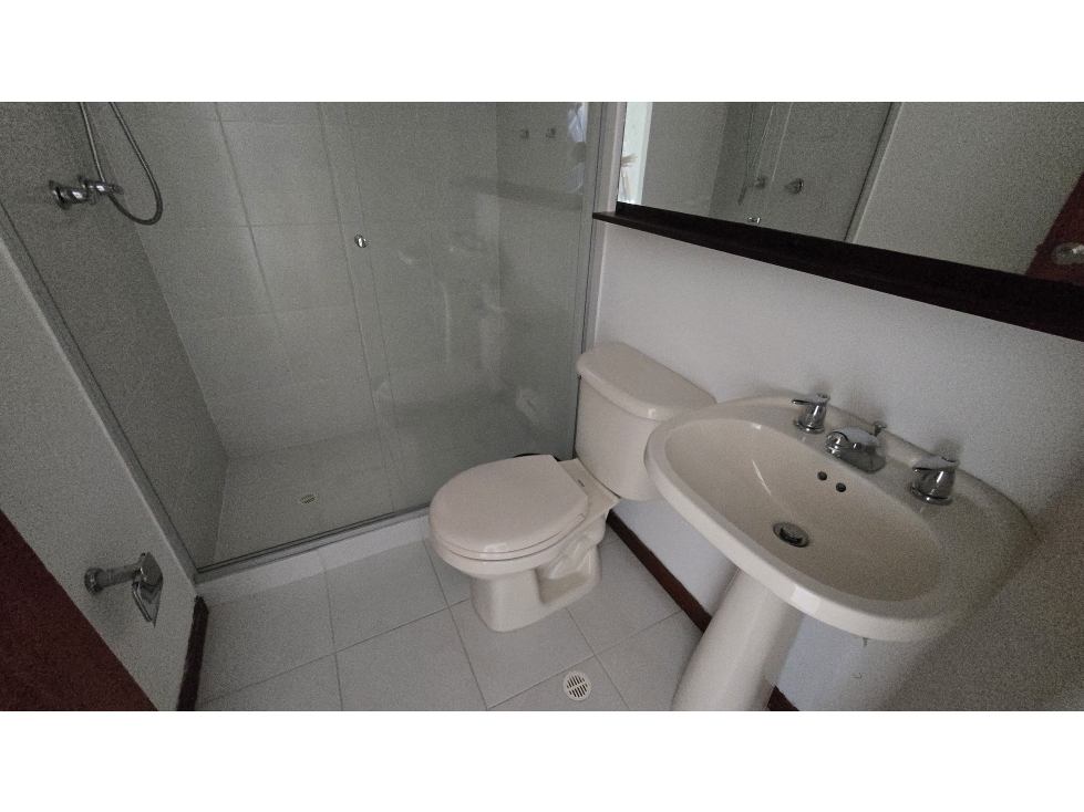 Vendo apartamento dúplex en El Poblado sector Alejandría — foto 4