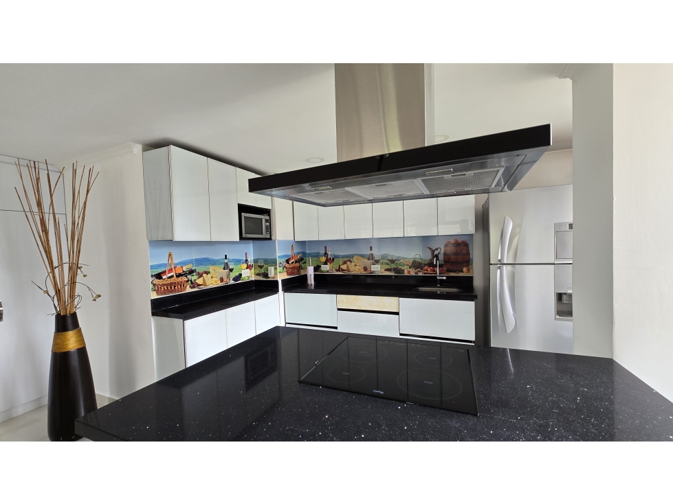 Arriendo apartamento en El Poblado sector Los Balsos — foto 5