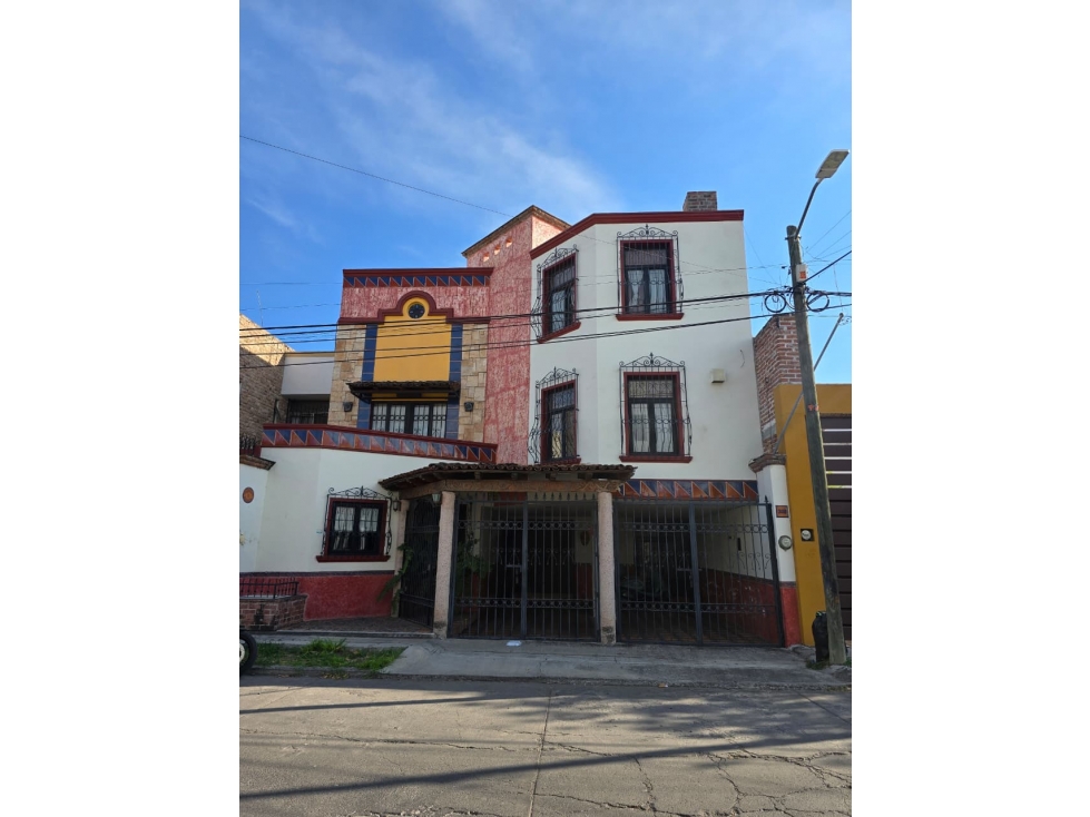 CASA EN VENTA EN CALLE GUERRERO SAHUAYO, MICHOACÁN - 1