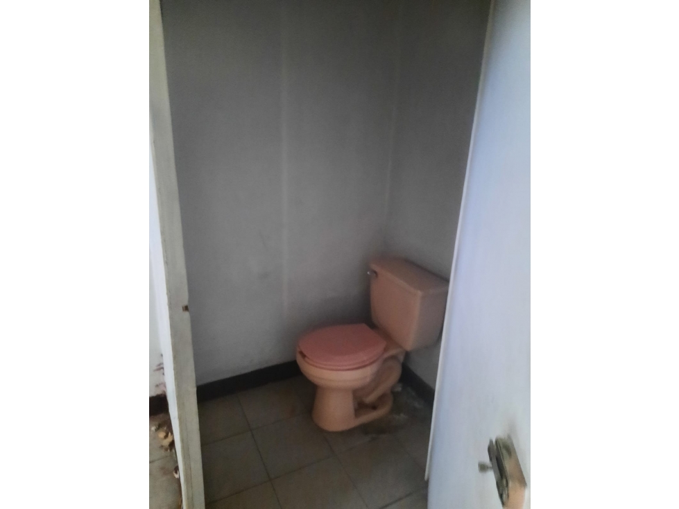 RENTA DE BODEGA Y LOCAL COMERCIAL EN SAN PEDRO DE CAHRO, MICHOACAN. - 6